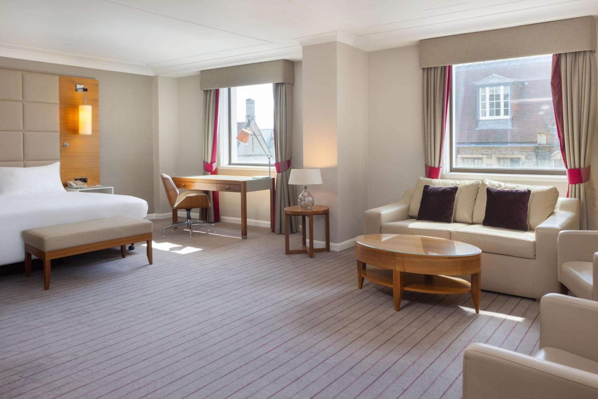 Hilton Centre 4*