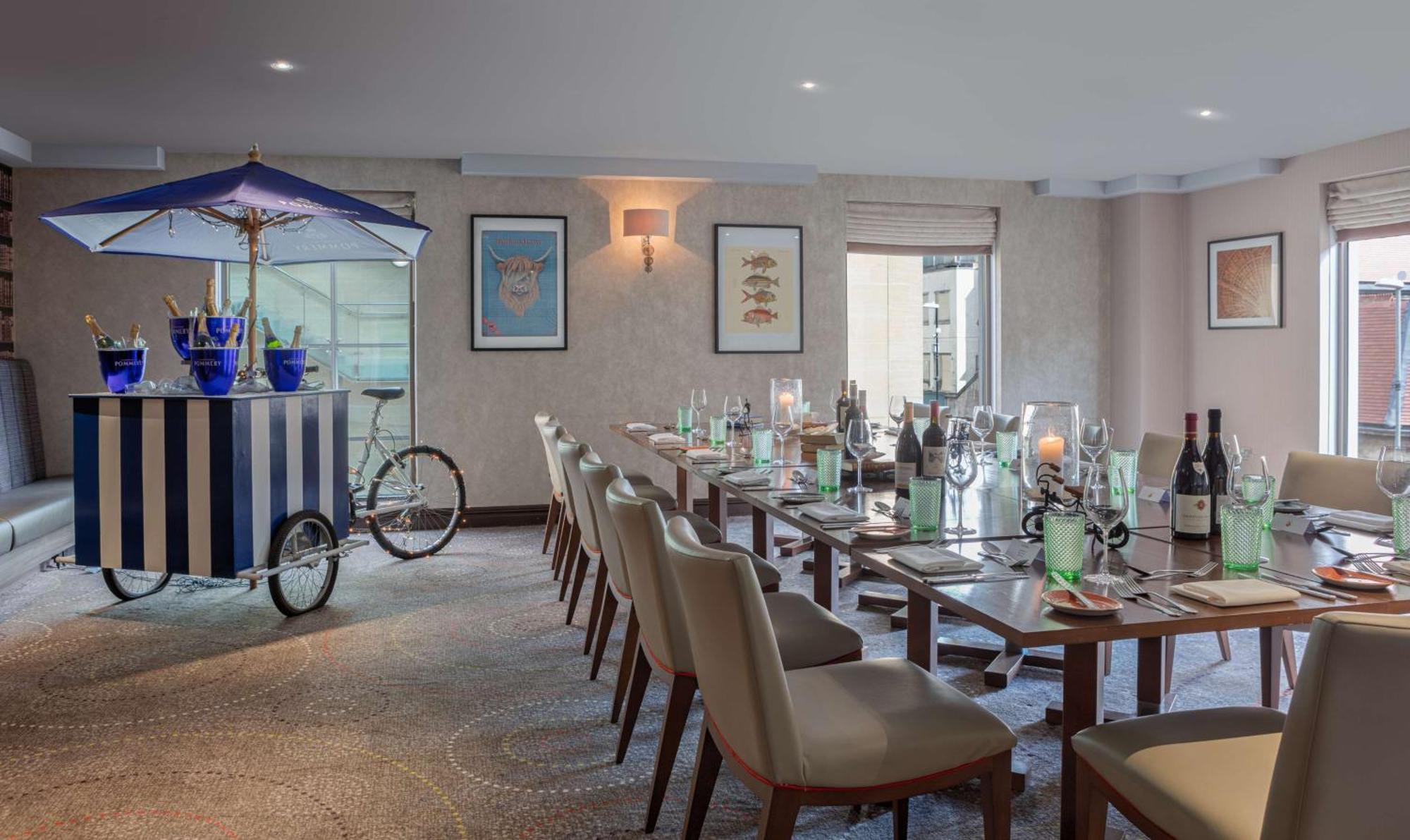Hilton Centre Hotel 4*